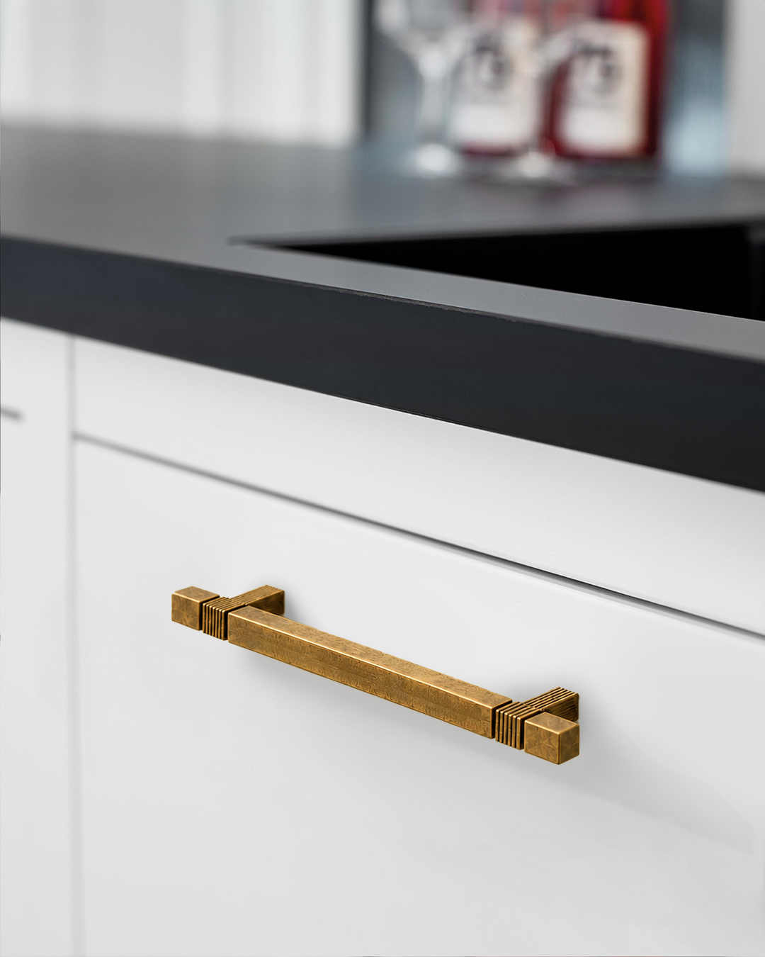 DESIGN3909 Modern Fluted Square Bar Cabinet Pulls