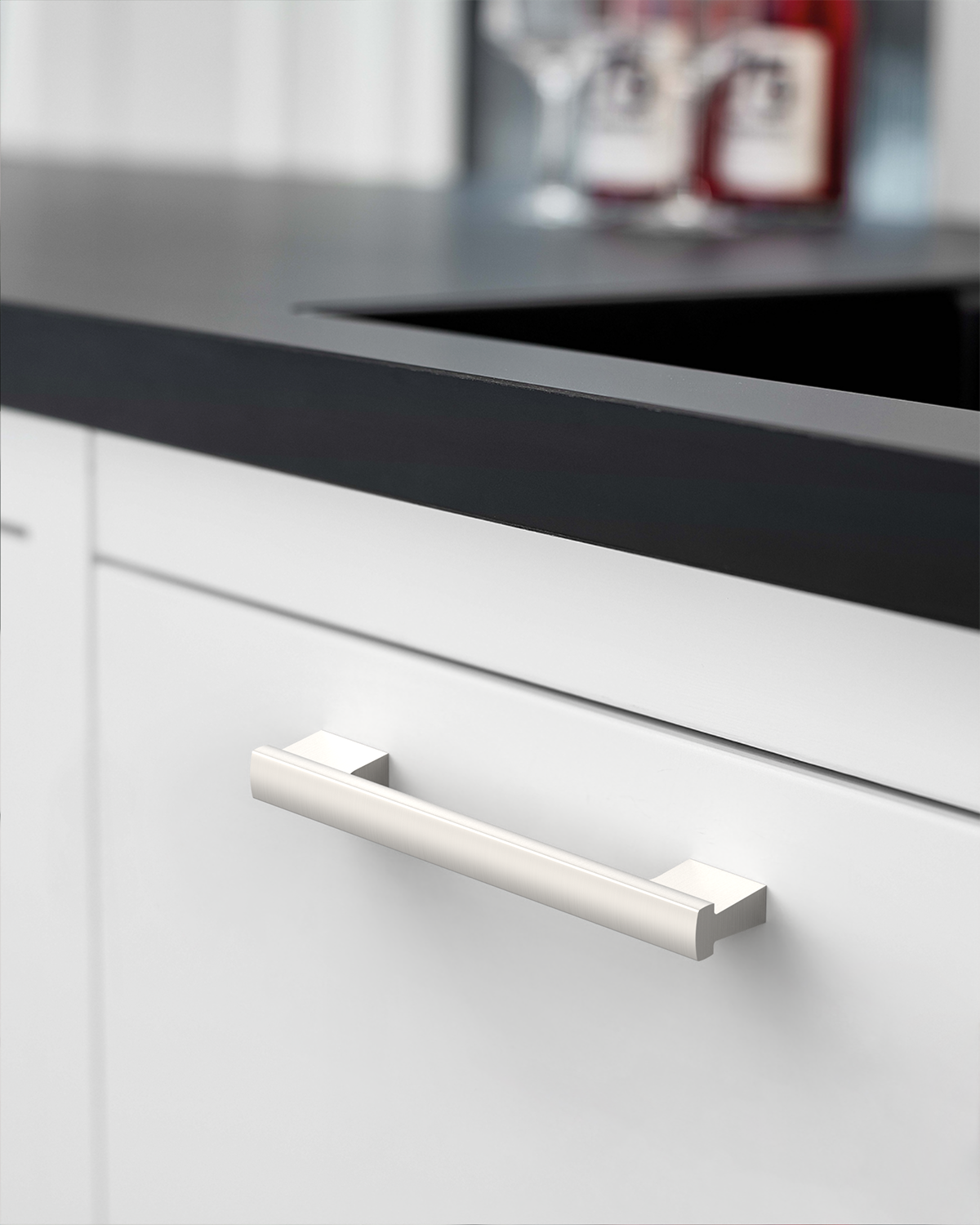 DESIGN4497 Modern Curved Edge Architectural Cabinet Pulls