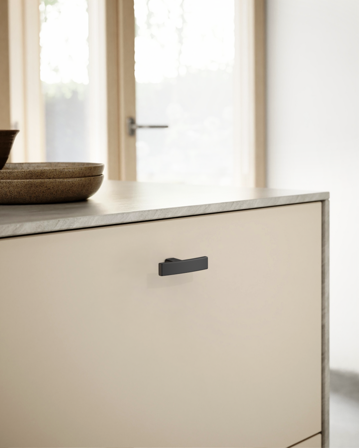 DESIGN1896 Transitional Streamlined T-Bar Cabinet Knobs