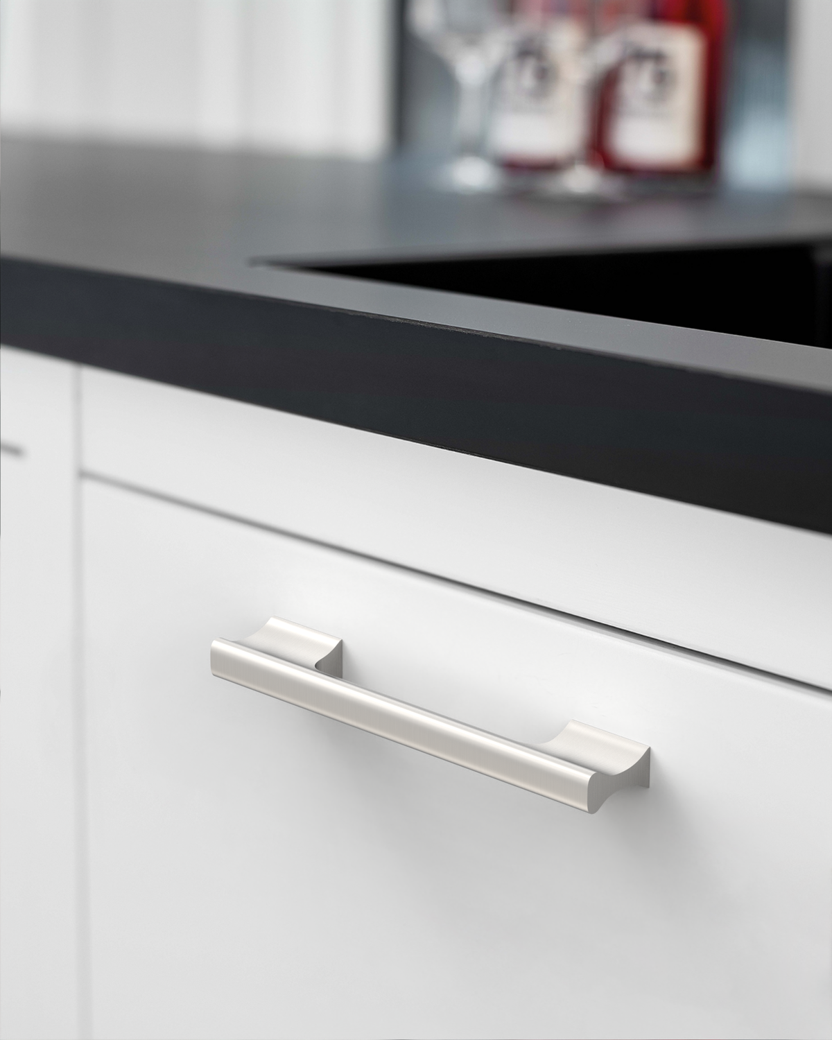 Design4504 Matte Black Solid Metal Concave Bar Pull for Modern Kitchens (5" Hole Center)