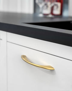 DESIGN2554 Warm Minimalist Streamlined Bow Cabinet Pulls
