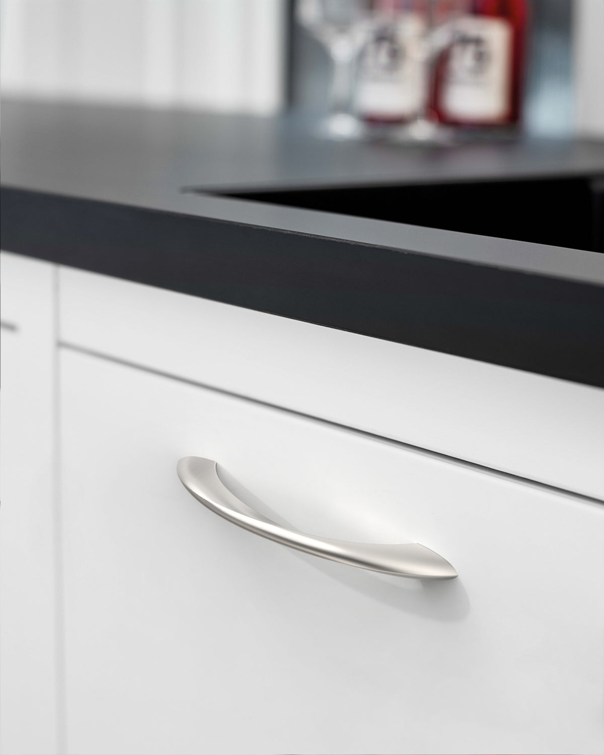 DESIGN2554 Warm Minimalist Streamlined Bow Cabinet Pulls