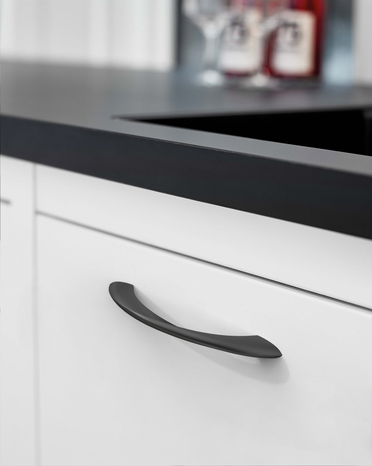DESIGN2554 Warm Minimalist Streamlined Bow Cabinet Pulls