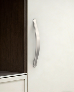 DESIGN2792 Vintage Scrolled Arch Cabinet Pulls
