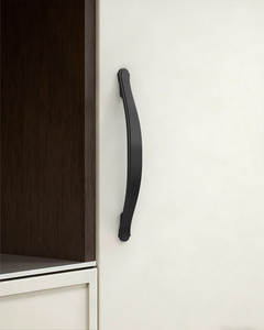 DESIGN2792 Vintage Scrolled Arch Cabinet Pulls