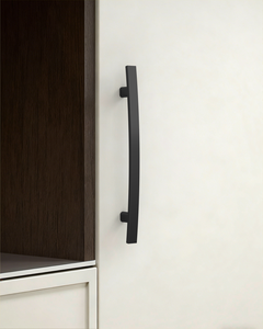 DESIGN3046 Warm Minimalist Flat Bar Cabinet T-Pulls